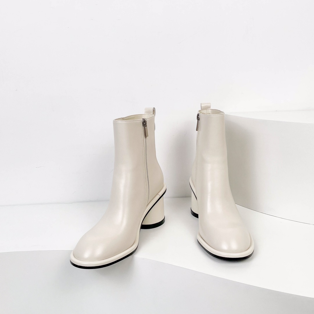 Italian Fashion Zipper Short Boots with Sheepskin Lining and Durable Rubber Sole - 图片 3