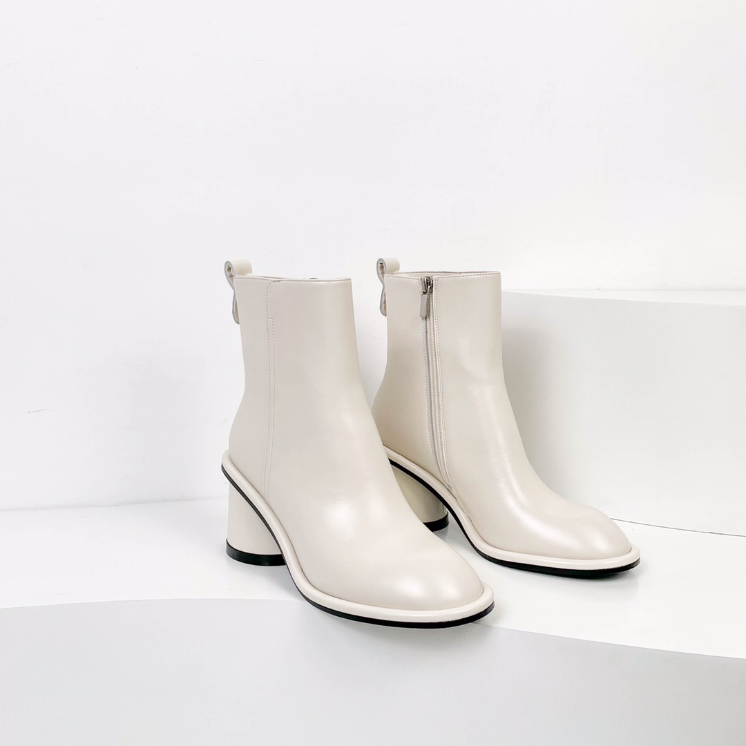 Italian Fashion Zipper Short Boots with Sheepskin Lining and Durable Rubber Sole - 图片 4