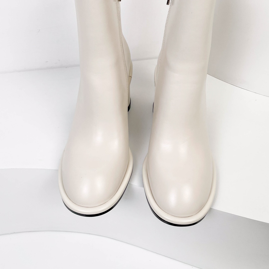 Italian Fashion Zipper Short Boots with Sheepskin Lining and Durable Rubber Sole - 图片 7