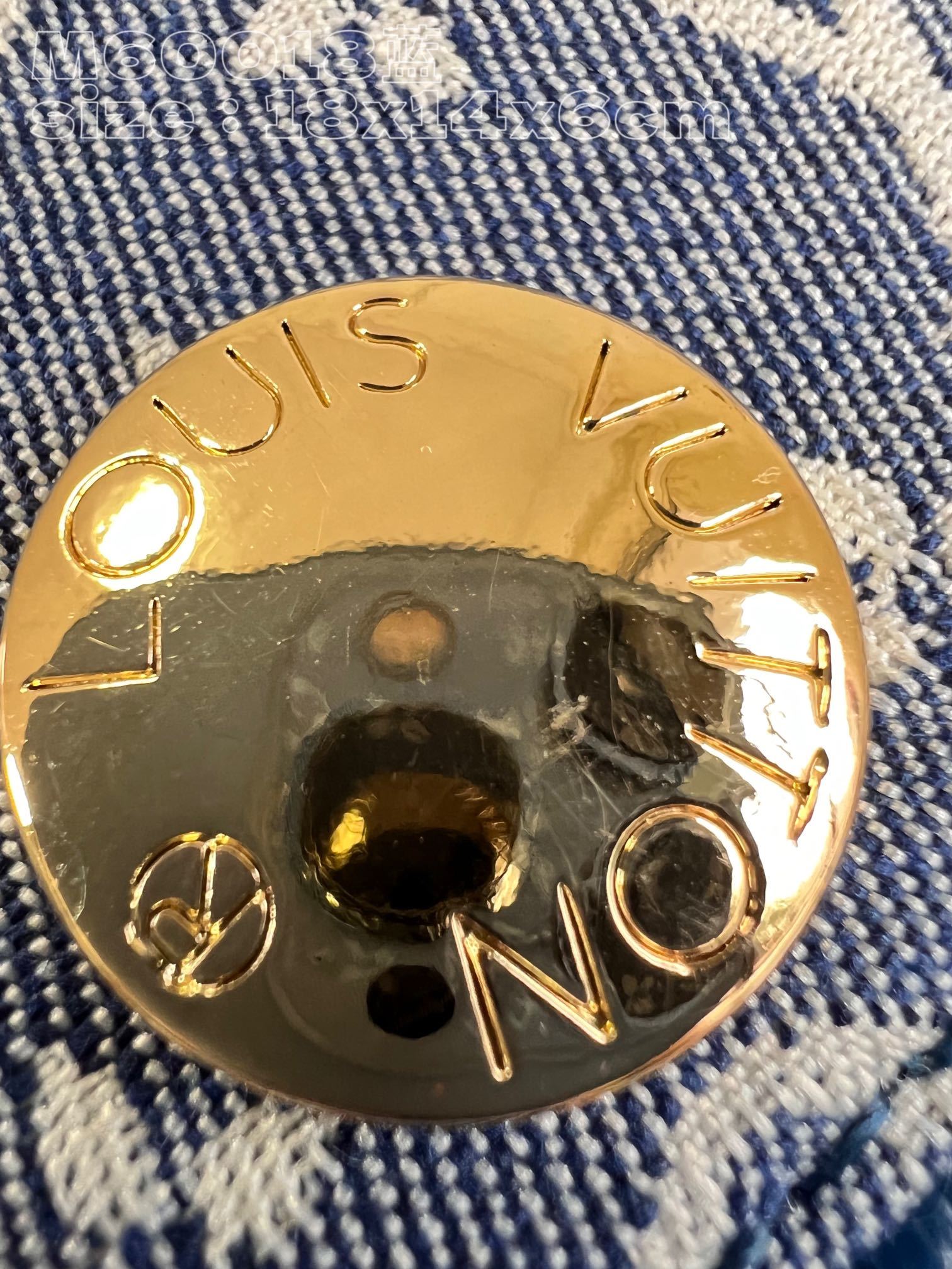 顶级原单M60018蓝迷你口红包系列有着高颜值复的古文艺气息今年的大火老的花元素秋冬搭配的真超奶思早在世