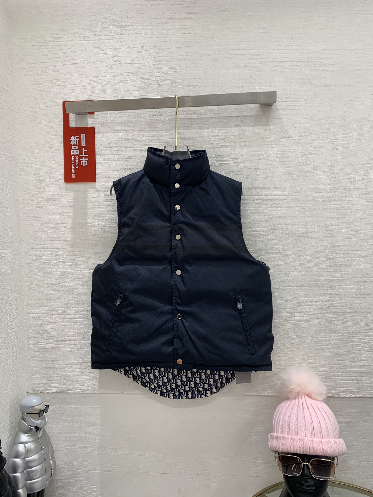 ⬆🆕❤️😘原单品质，独家首发❤️Dio*秋冬经典老花羽绒服双面穿马甲，必买款！国标可检测90白鸭绒，本季