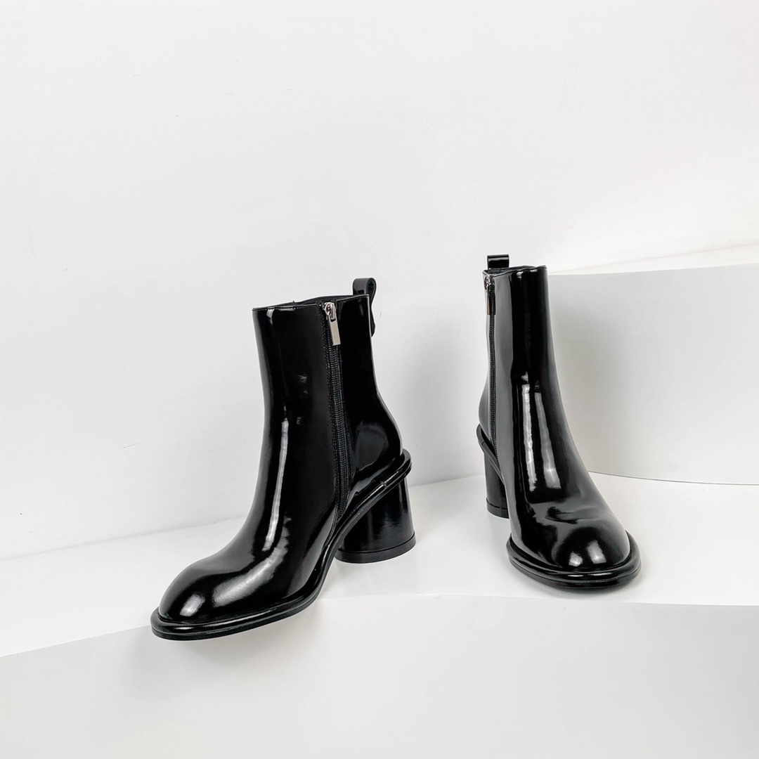 Italian Fashion Zipper Short Boots for Women: Stylish, Comfortable, and Durable