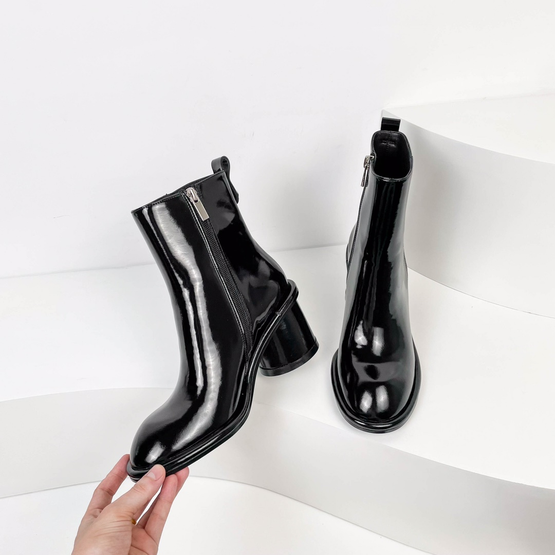 Italian Fashion Zipper Short Boots for Women: Stylish, Comfortable, and Durable - 图片 4