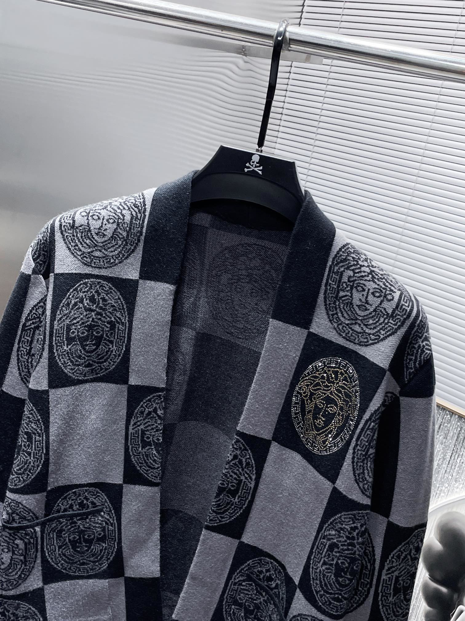 P范思哲Versace2023ss秋冬新款毛衣开衫针织衫外套高端版本！专柜定制面料透气舒适度高细节无可挑
