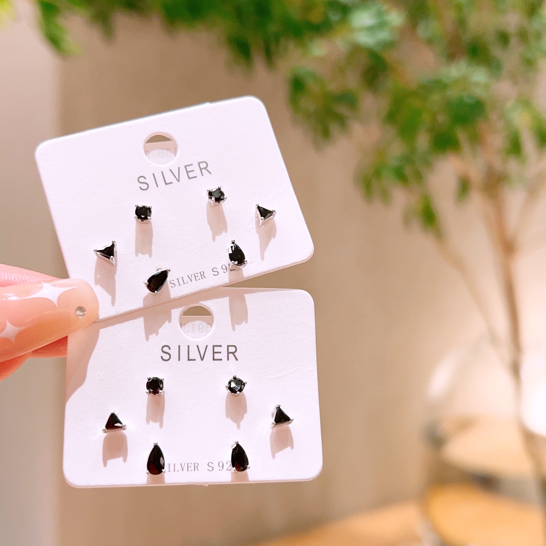 繊細アレルギー対応シルバーイヤリングゴールド 先生の日