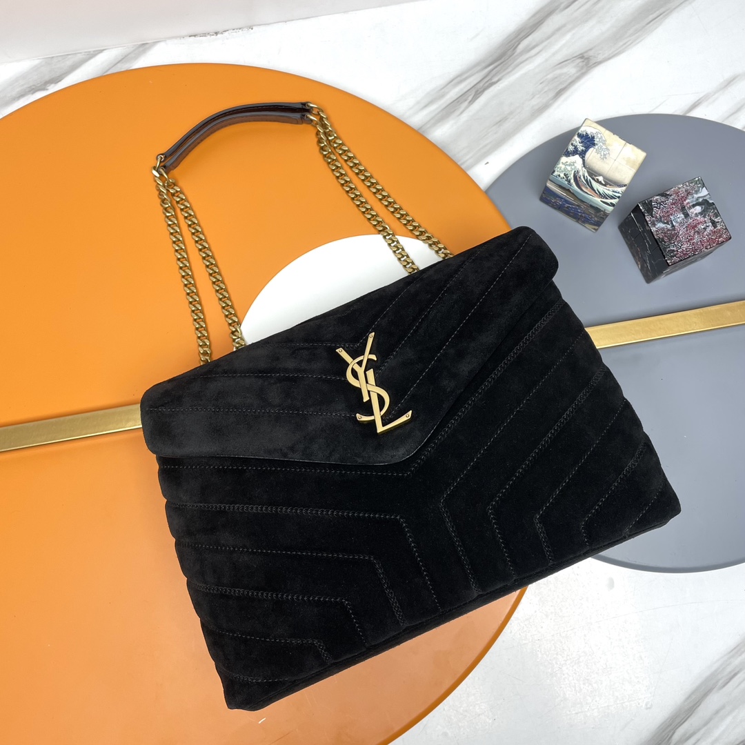 【Lou Lou 31cm】P Llega el bolso perfecto para invierno, ¡viene con calidez hacia ti! Exterior con acabado mate suave, sú…