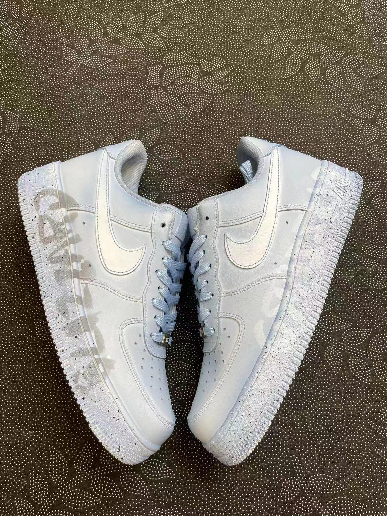 ?正品定制 Nike Air Force 1 Low 暴风雪废士做旧风 泼墨手绘 白蓝配色