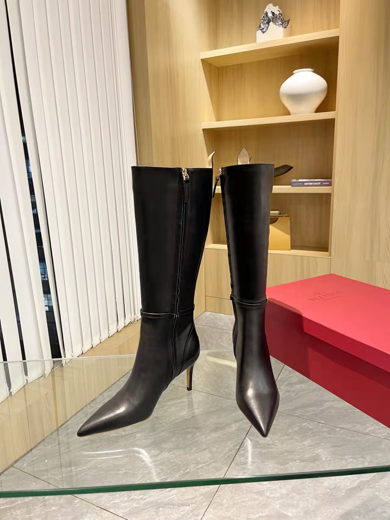 [Valentino] Valentino otoño e invierno botas de moda de las mujeres: en el pie cómodo y versátil tej