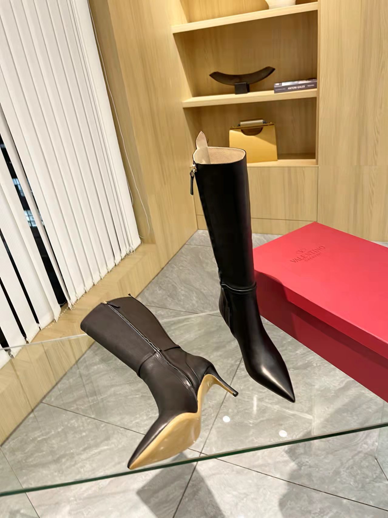 [Valentino] Valentino otoño e invierno botas de moda de las mujeres: en el pie cómodo y versátil tej