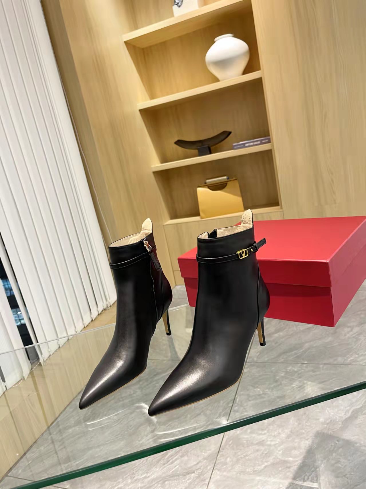 [Valentino] Valentino otoño e invierno botas de moda de las mujeres: en el pie cómodo y versátil tej