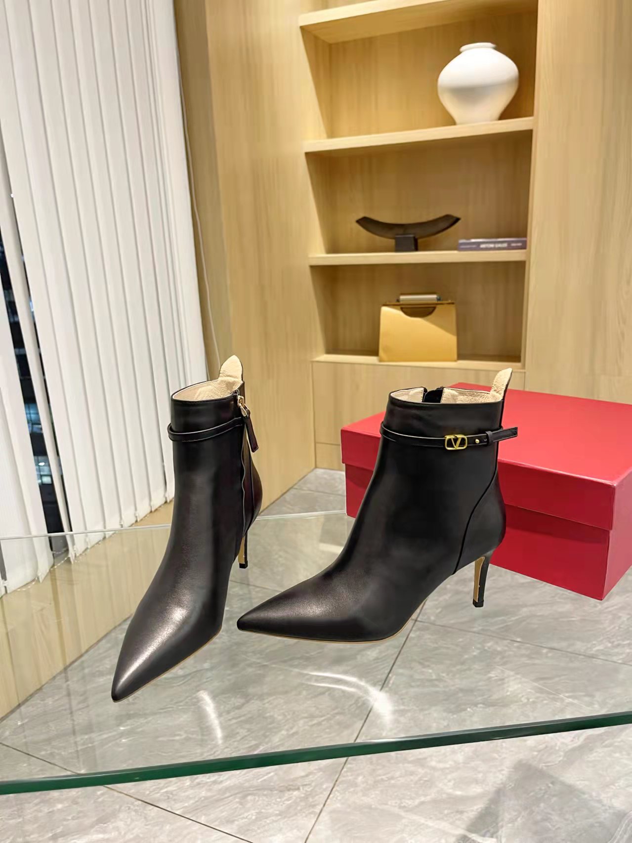 [Valentino] Valentino otoño e invierno botas de moda de las mujeres: en el pie cómodo y versátil tej