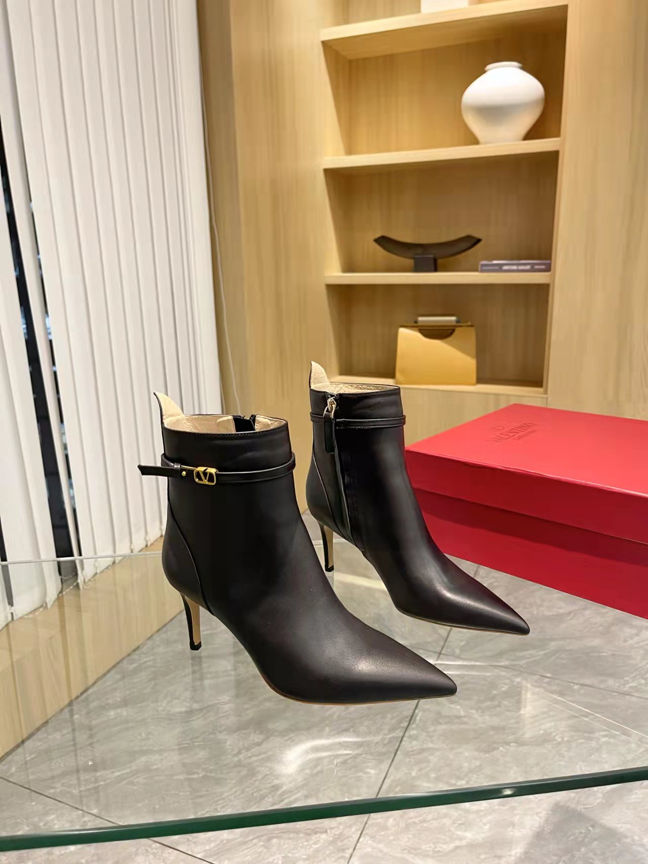 [Valentino] Valentino otoño e invierno botas de moda de las mujeres: en el pie cómodo y versátil tej