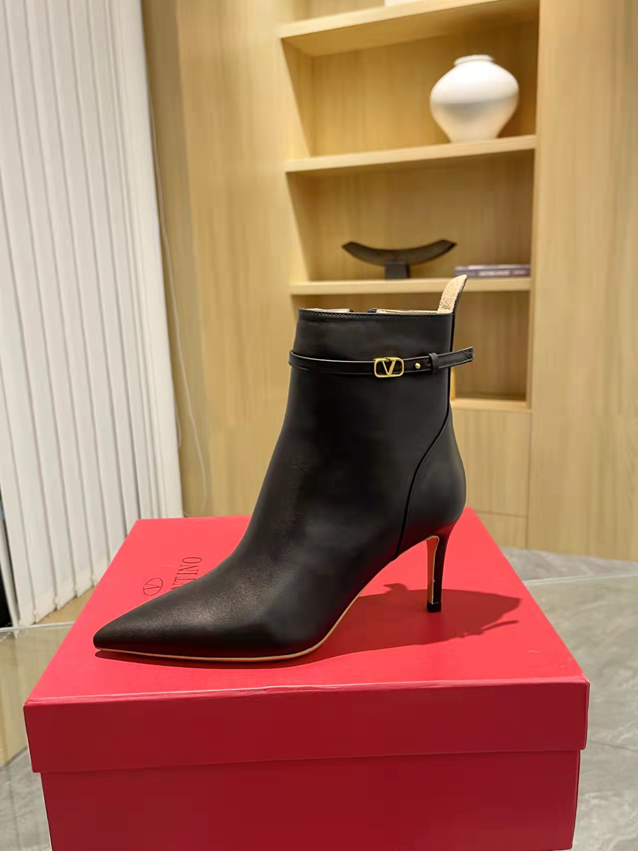 [Valentino] Valentino otoño e invierno botas de moda de las mujeres: en el pie cómodo y versátil tej