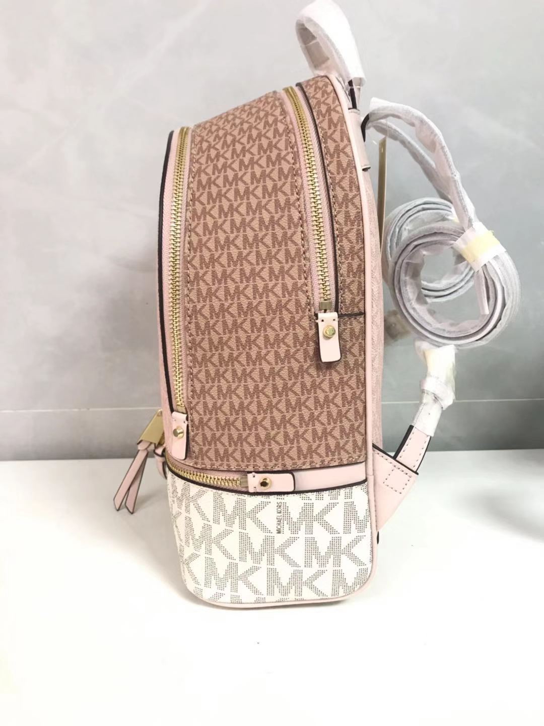 Michael Kors MK背包2拼皮3拼色。A