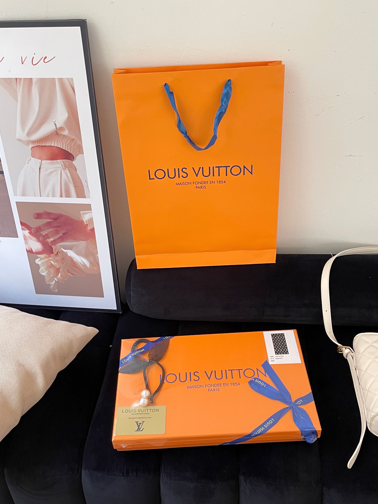 Louis Vuitton Haute Couture Silk Twill Scarf Shawl Ref.39BC898B 4