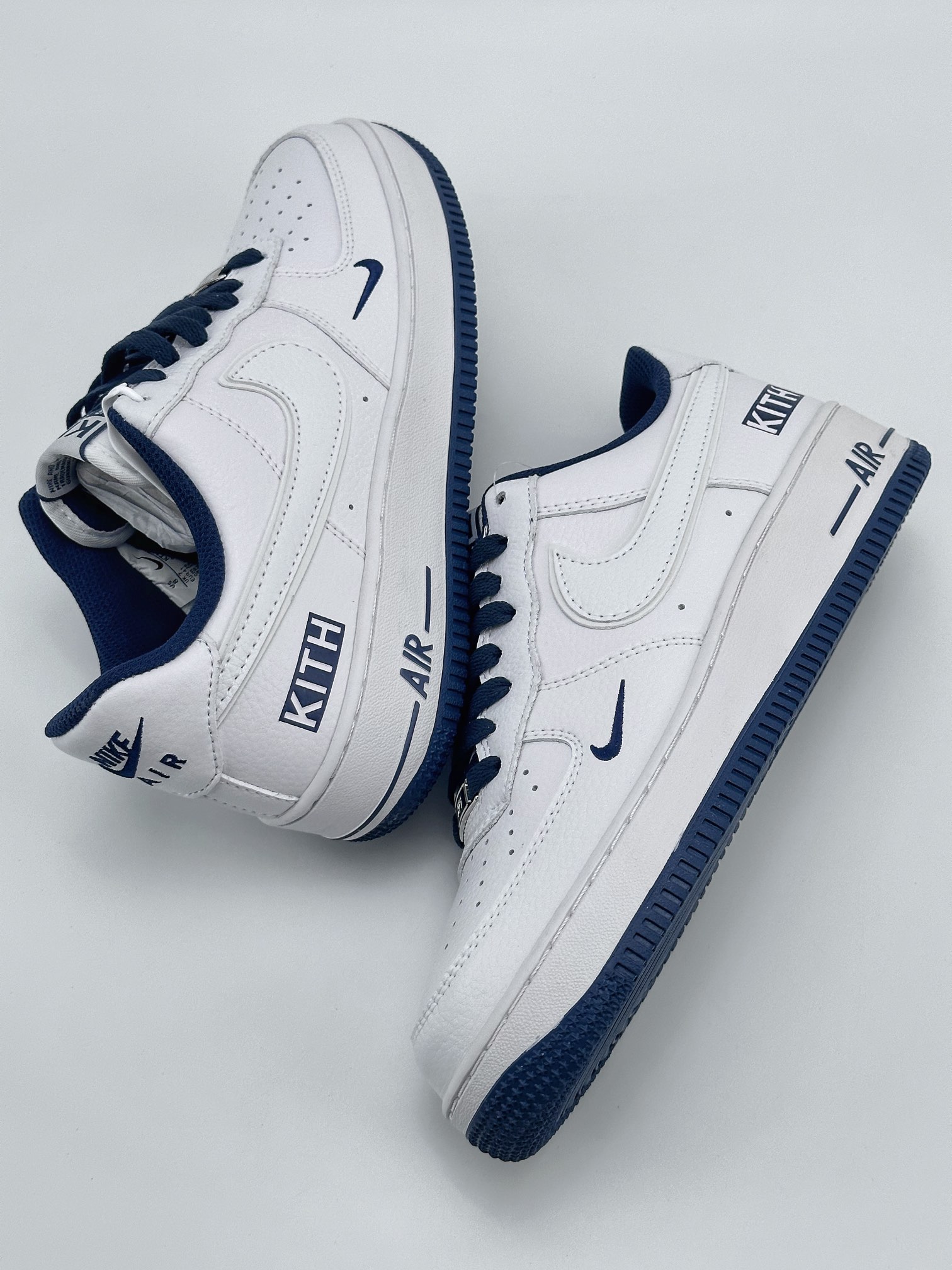 Nike Air Force 1 Low 07 x Kith 联名白深蓝 KT1659-007