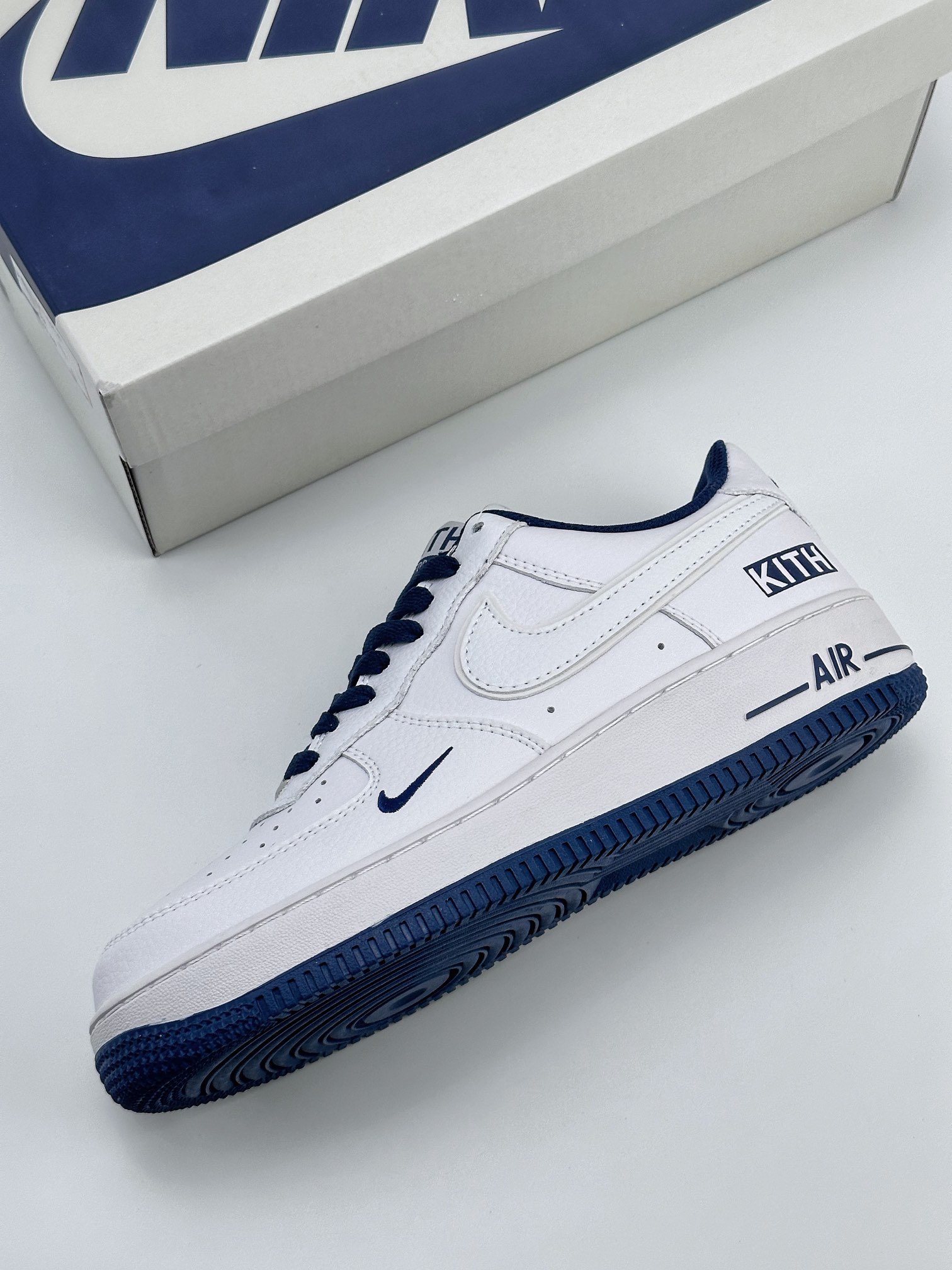 Nike Air Force 1 Low 07 x Kith 联名白深蓝 KT1659-007