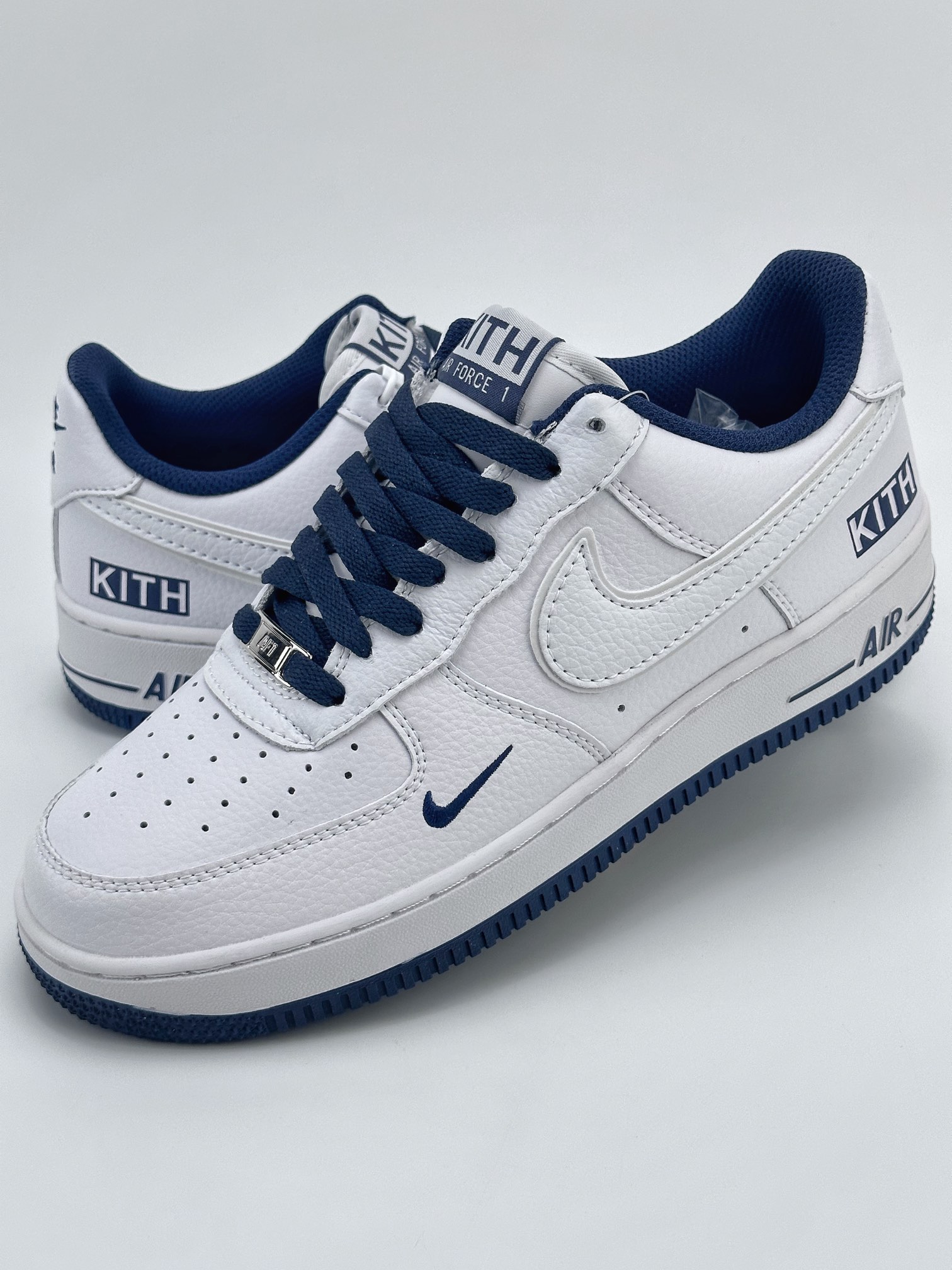 Nike Air Force 1 Low 07 x Kith 联名白深蓝 KT1659-007