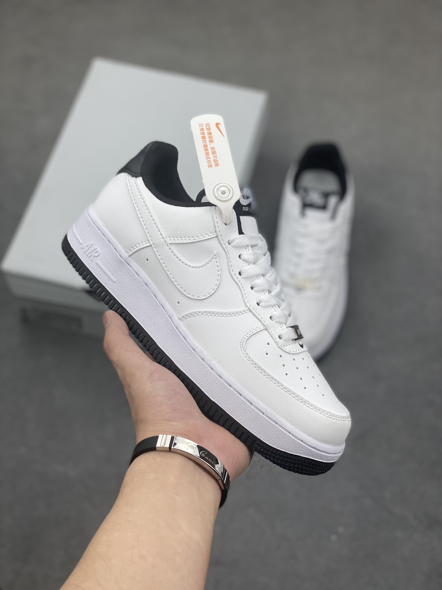 Nike Air Force 1 Low White/Black Men's Sneaker 2 i1692388227 2941 0