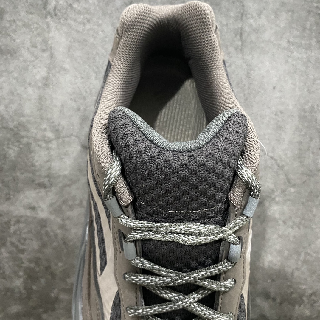 纯原版本Yeezy700v2Geode晶洞宝藏EG6860市场最坚挺的版本此版本也不会随着市场的动荡而调