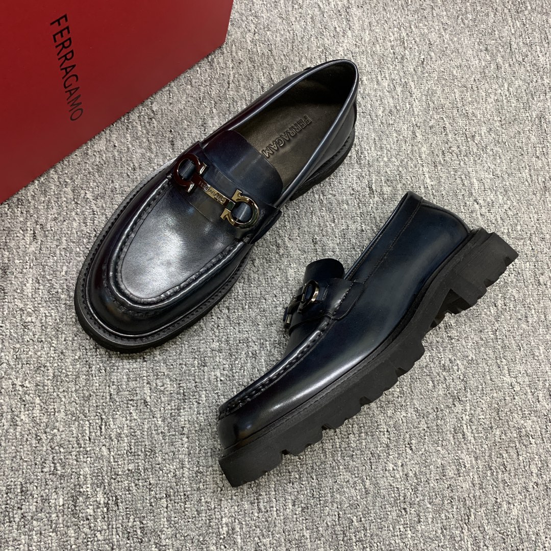 Ferragamo Men's Black Leather Platform Loafers with Signature Buckle 7 i1692397795 6272 5