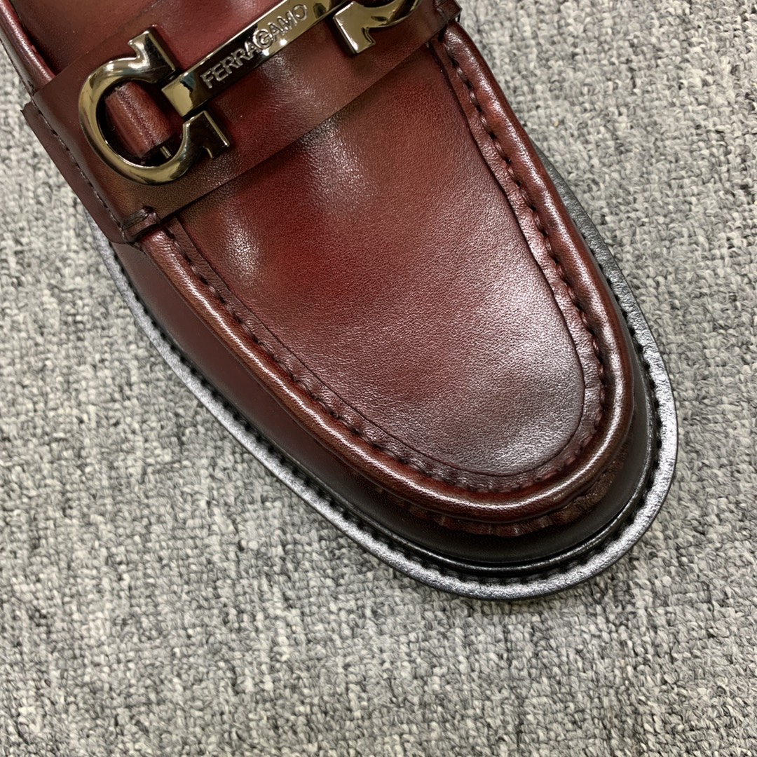 Salvatore Ferragamo Men's Leather Loafers with Thick Sole in Burgundy 9 i1692397860 2697 7