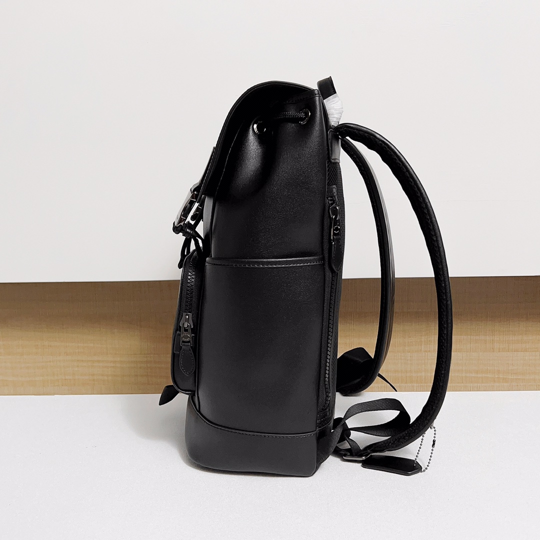 Coach Coach新款Tracker系列男士双肩包C2710拼接平滑小牛皮 顶部翻盖+设计