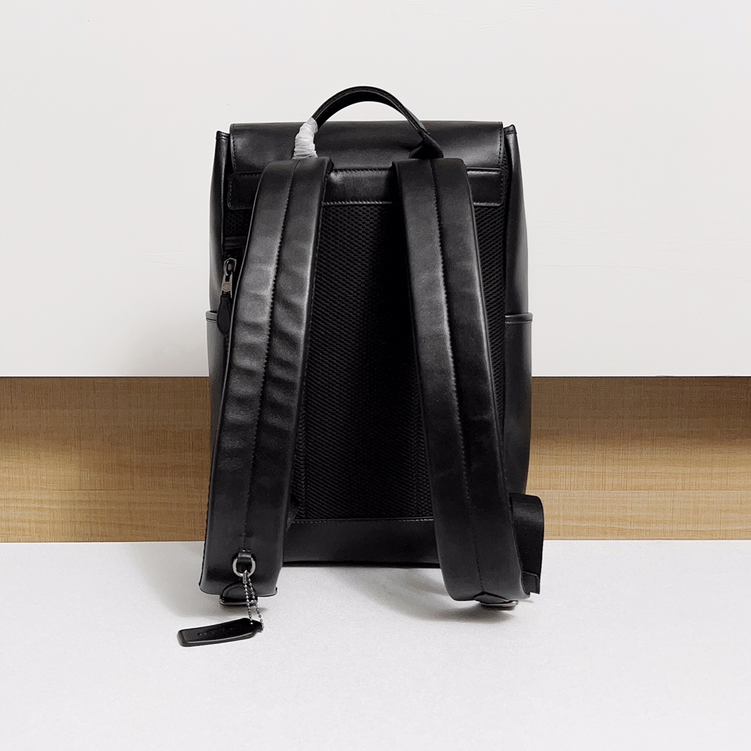 Coach Coach新款Tracker系列男士双肩包C2710拼接平滑小牛皮 顶部翻盖+设计