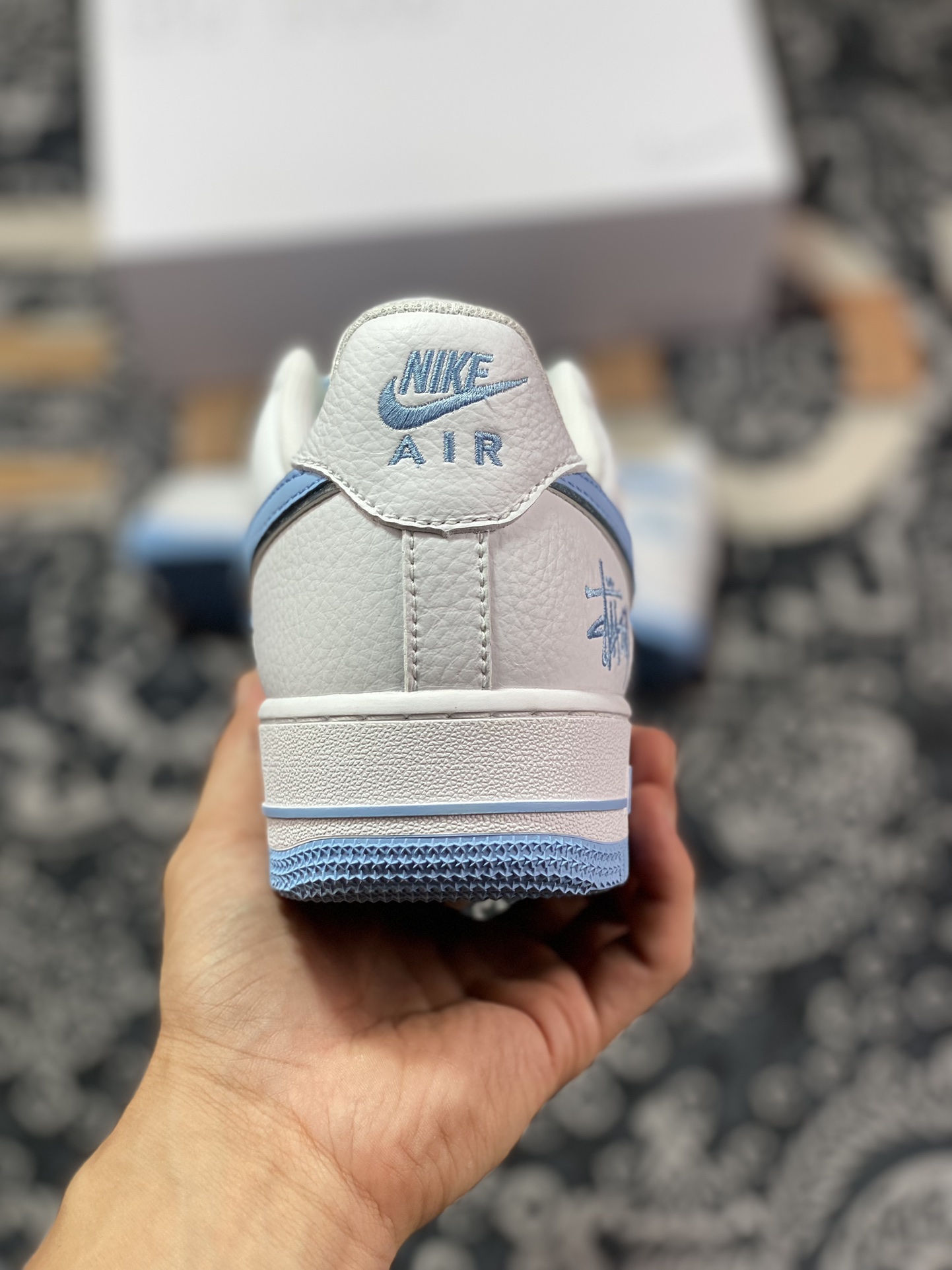 Stussy x Nike Air Force 1′07 Low”White/University Blue”空军一号板鞋“白大学蓝斯图西刺绣小钩”CW2288-111