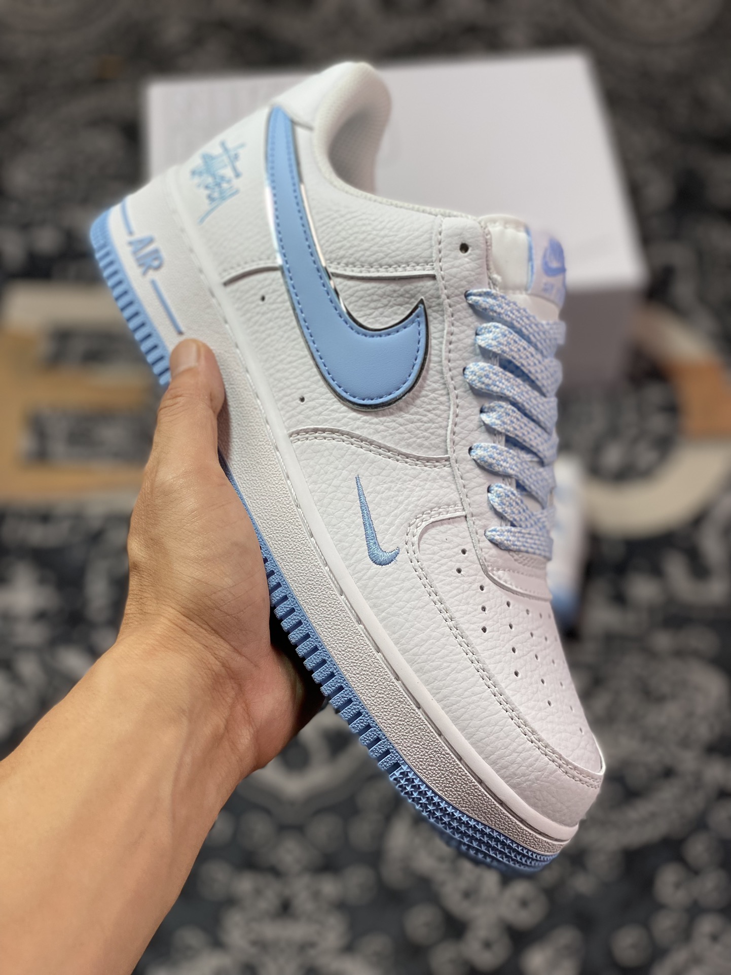 Stussy x Nike Air Force 1′07 Low”White/University Blue”空军一号板鞋“白大学蓝斯图西刺绣小钩”CW2288-111