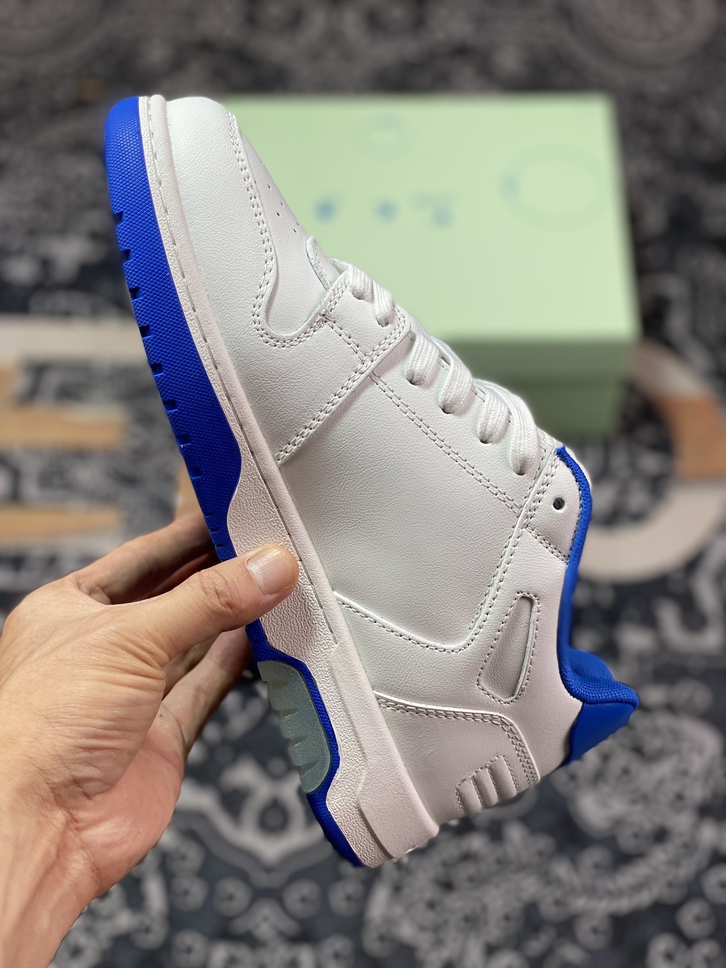 Off-White c/o Virgil Abloh Out Of Office Low-top Leather Sneakers ”OOO” series low-top sneakers ”Leather White Royal Blue Arrow” OMIA189S21LEA0010145