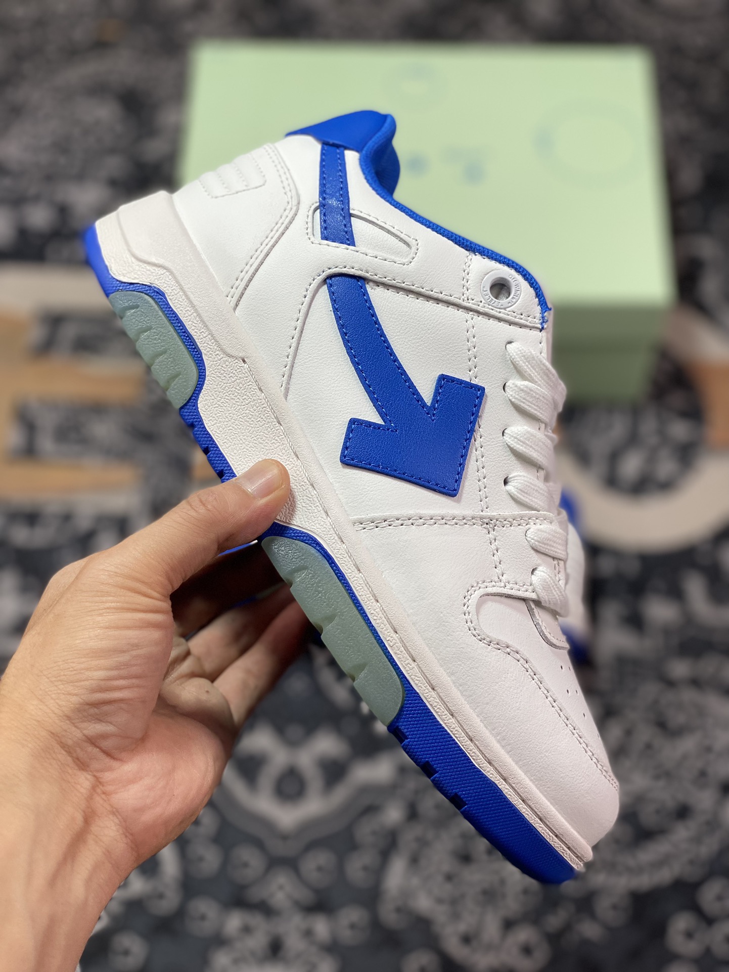 Off-White c/o Virgil Abloh Out Of Office Low-top Leather Sneakers ”OOO” series low-top sneakers ”Leather White Royal Blue Arrow” OMIA189S21LEA0010145