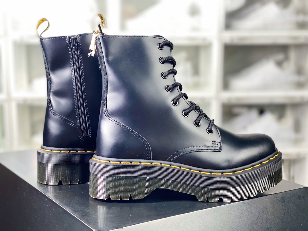 Dr. Martens】 Jadon 8 Eye Boots high-top Martin boots ”black open-edge beaded hard leather” 15265001