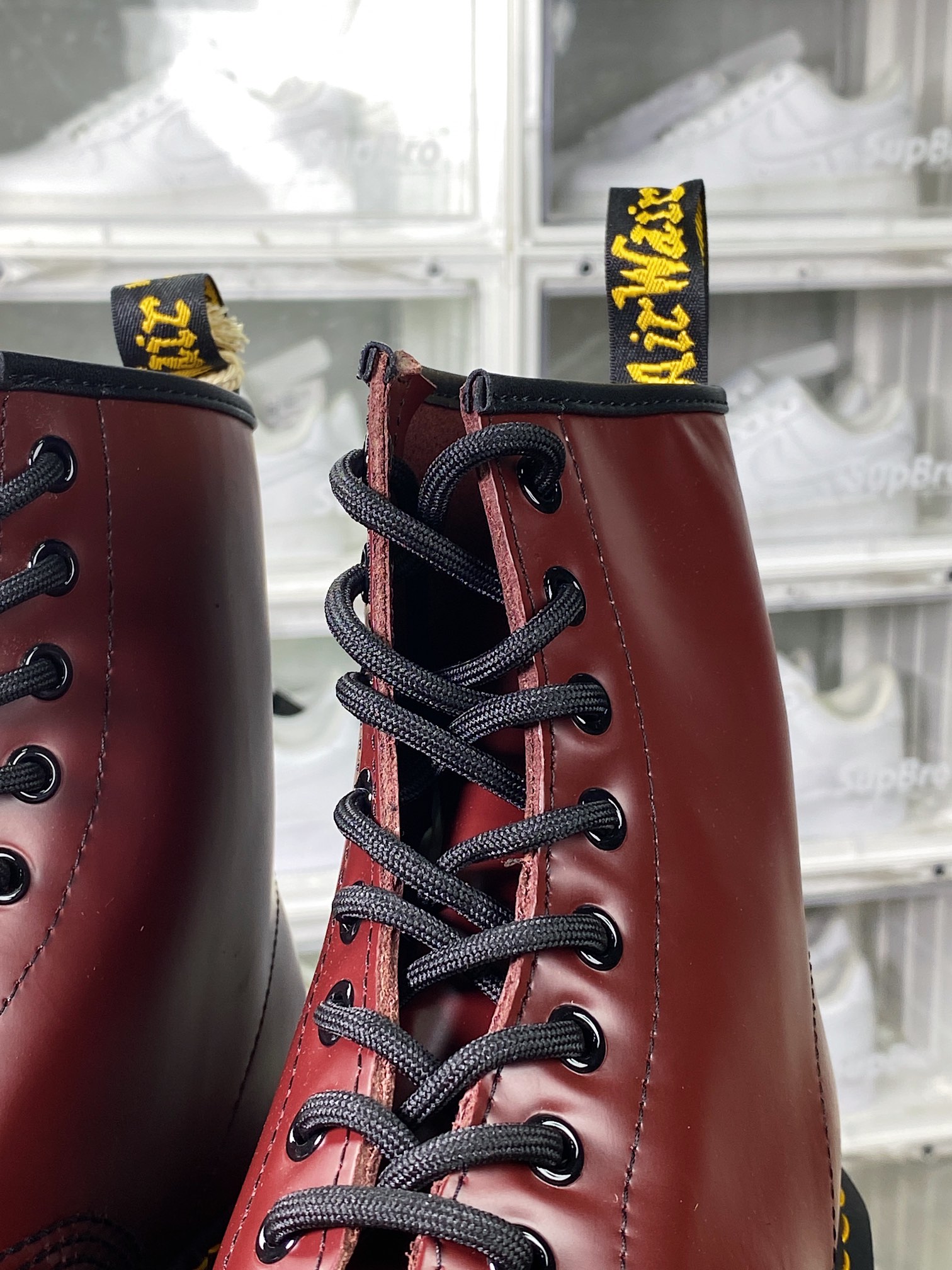 Dr. Martens Bex 8-Eye Boot 1460 High Top Series Retro Eight-hole Lace-up Full Leather Work Martin Boots ”Glossy Hard Chicken Blood Red”