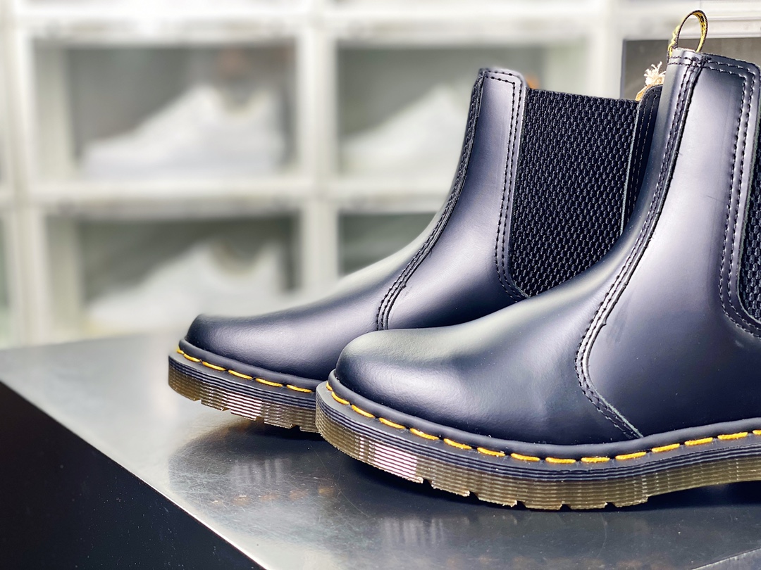 Dr. Martens Chelsea Boots 2976 classic versatile British Chelsea Martin boots R11822206