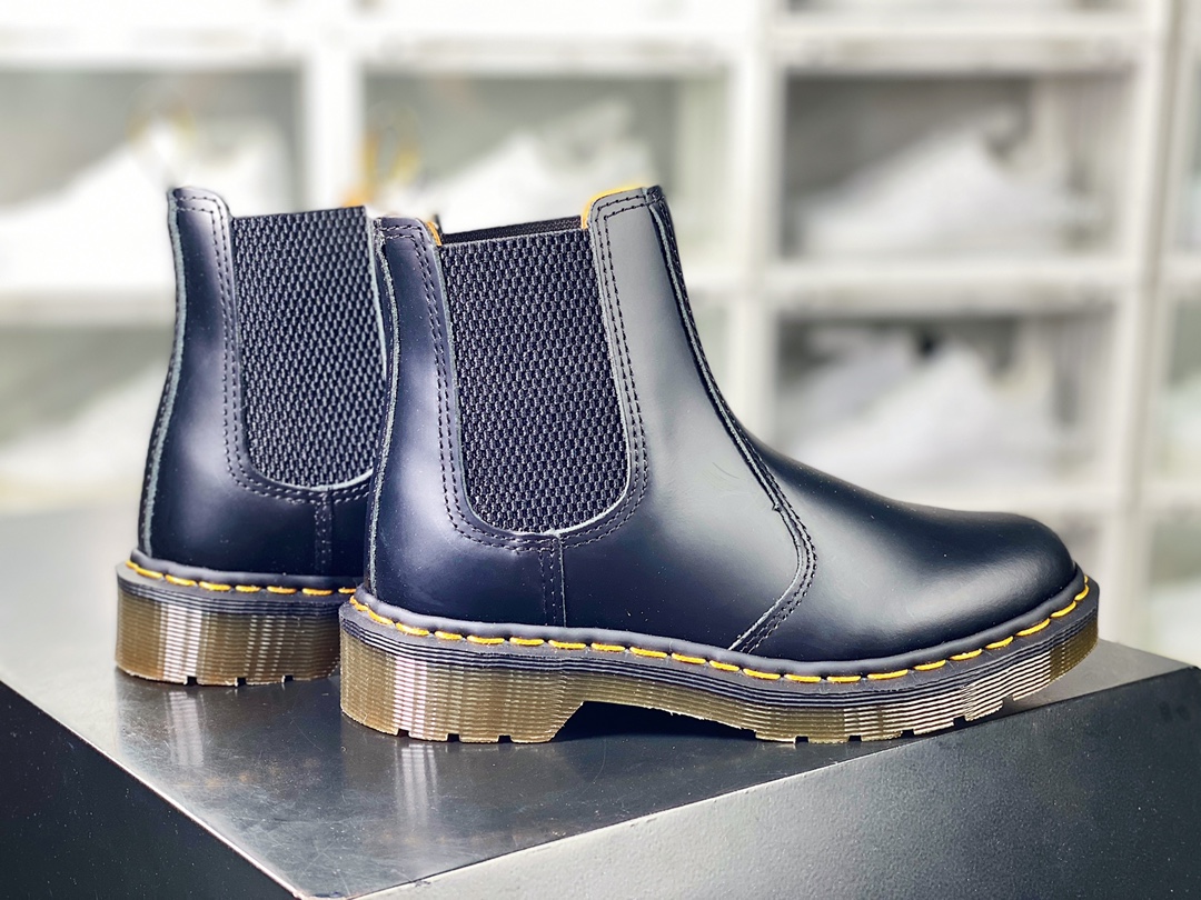 Dr. Martens Chelsea Boots 2976 classic versatile British Chelsea Martin boots R11822206