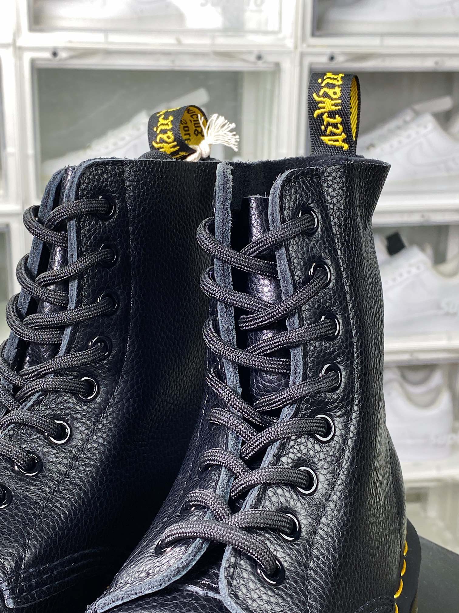 Dr. Martens Bex 8-Eye Boot 1460 High Top Series Retro Eight-hole Lace-up Full Leather Work Martin Boots ”Black Lychee Nappa Top Layer Leather” R11822206