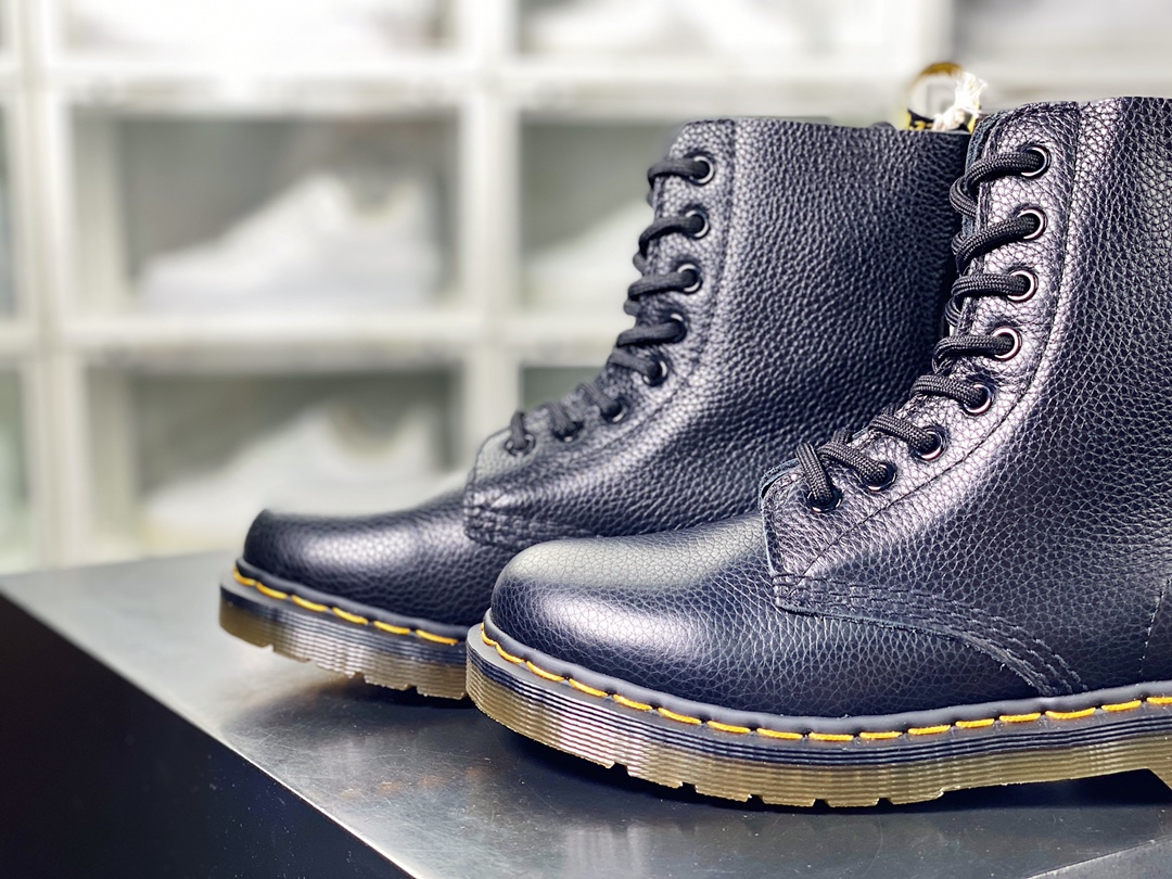 Dr. Martens Bex 8-Eye Boot 1460 High Top Series Retro Eight-hole Lace-up Full Leather Work Martin Boots ”Black Lychee Nappa Top Layer Leather” R11822206