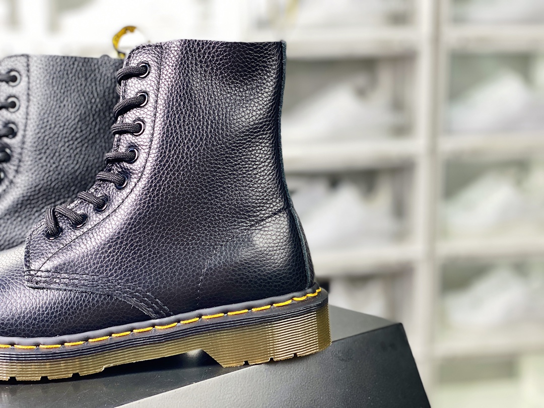 Dr. Martens Bex 8-Eye Boot 1460 High Top Series Retro Eight-hole Lace-up Full Leather Work Martin Boots ”Black Lychee Nappa Top Layer Leather” R11822206