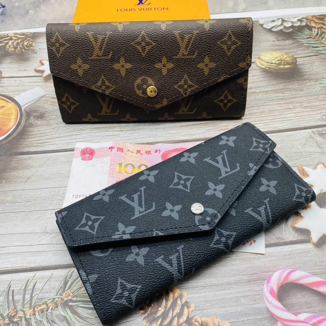 Leather glasses case open view