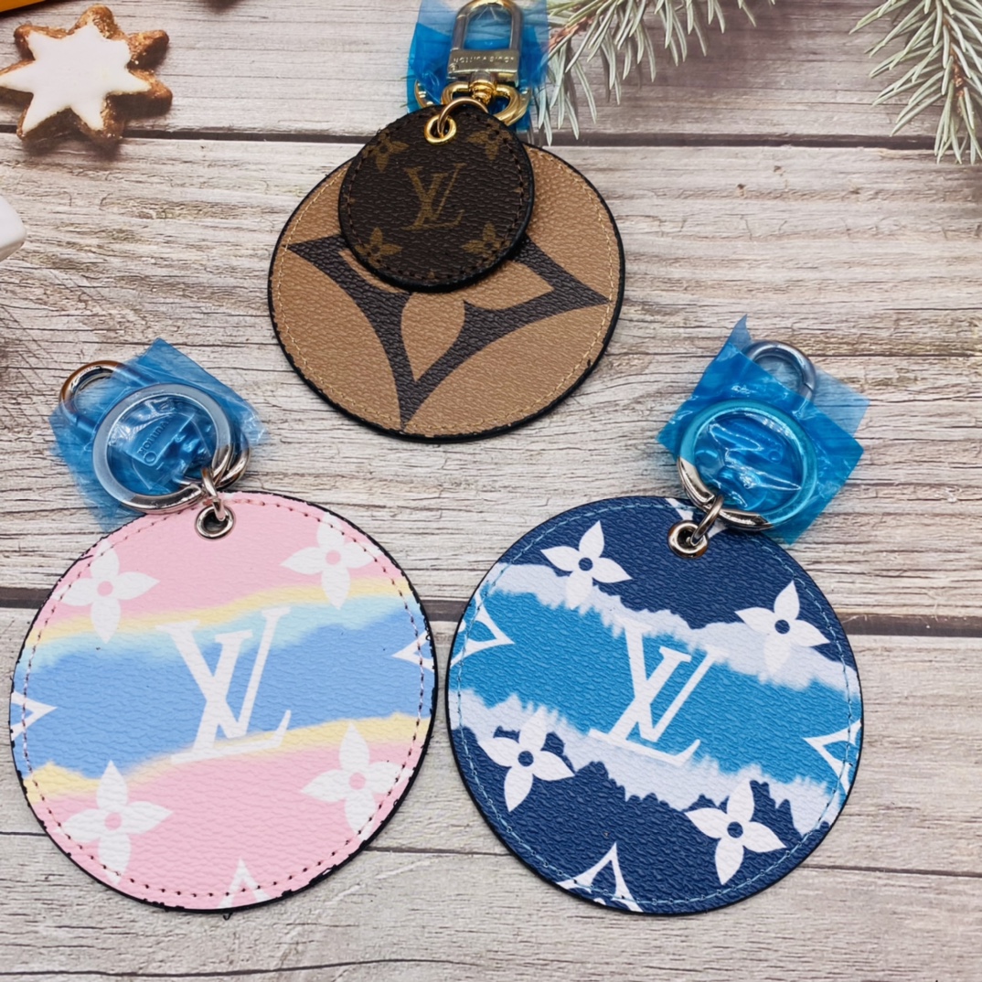 Red round color disc keychain