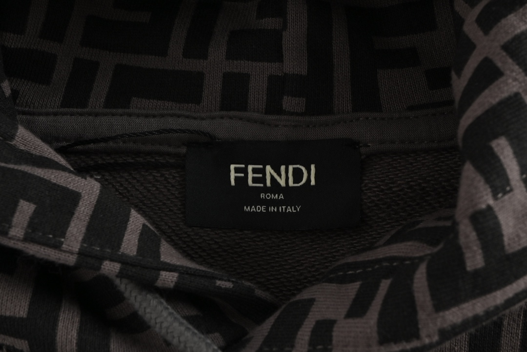 FENDI芬迪 老花LOGO满印FF拼色连帽卫衣-Chinese UA Cheap High Quatity Brand Clothes Bags handbags Sneakers wholesale wholesaler seller from China Factory suppliers Fashion Clothing Shoes best Quality Beautiful Price FENDI芬迪 老花LOGO满印FF拼色连帽卫衣