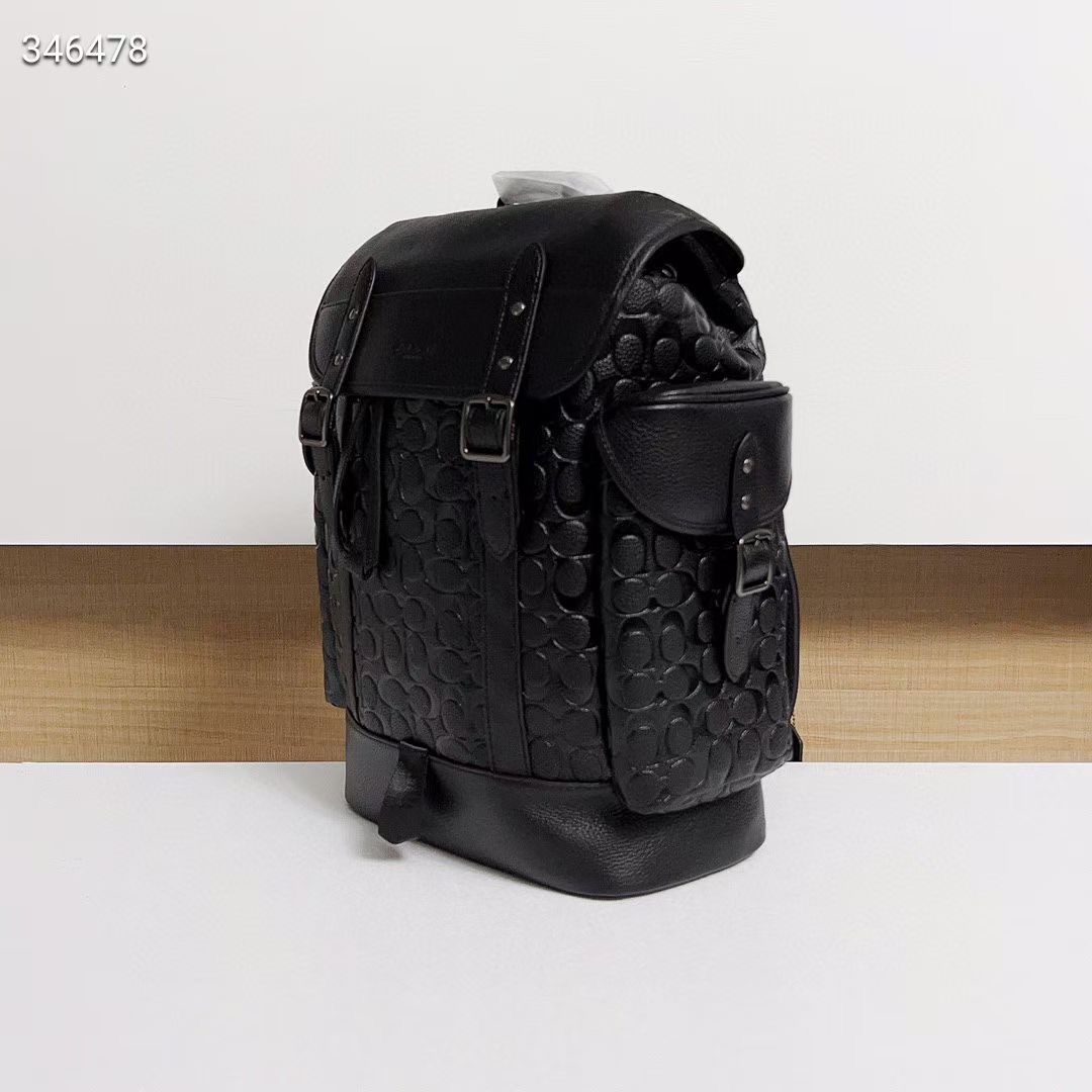 Coach CH767 Hitch兼具随性风格和出色功能性 妥善胜任从工作通勤到周末休闲的多种场合