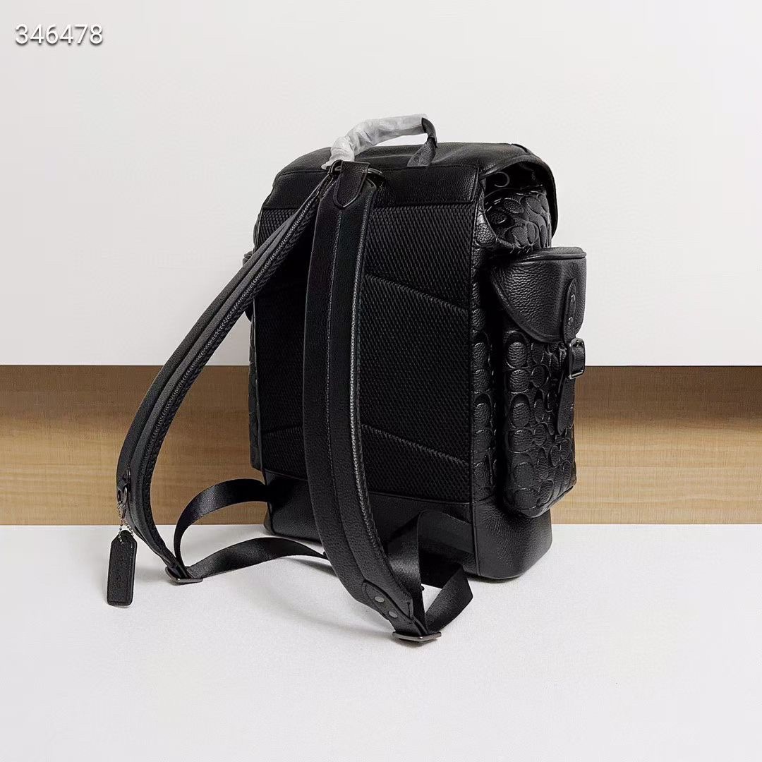 Coach CH767 Hitch兼具随性风格和出色功能性 妥善胜任从工作通勤到周末休闲的多种场合