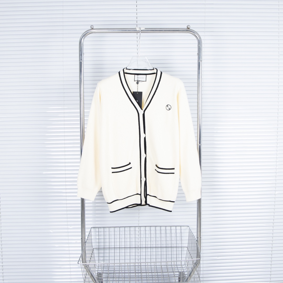 Gucci GUCCI New Classic Logo Knitting Jacket: YAO C26 Collection Summary