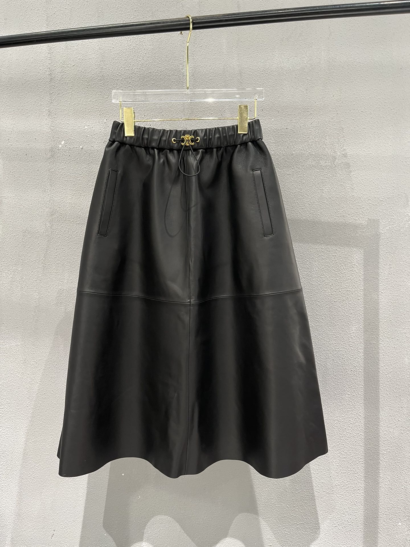 NO:742646,Celine sheepskin long skirt, original hardware, soft and delicate long skirt is super easy to wear, Celine-clothing, celine, celine, skirts, sheepskin,19860909Celine羊皮长裙,原版五金,柔软细腻长裙超级好穿,赛琳-服装,celine,celine,skirts,sheepskin,,Women's clothing