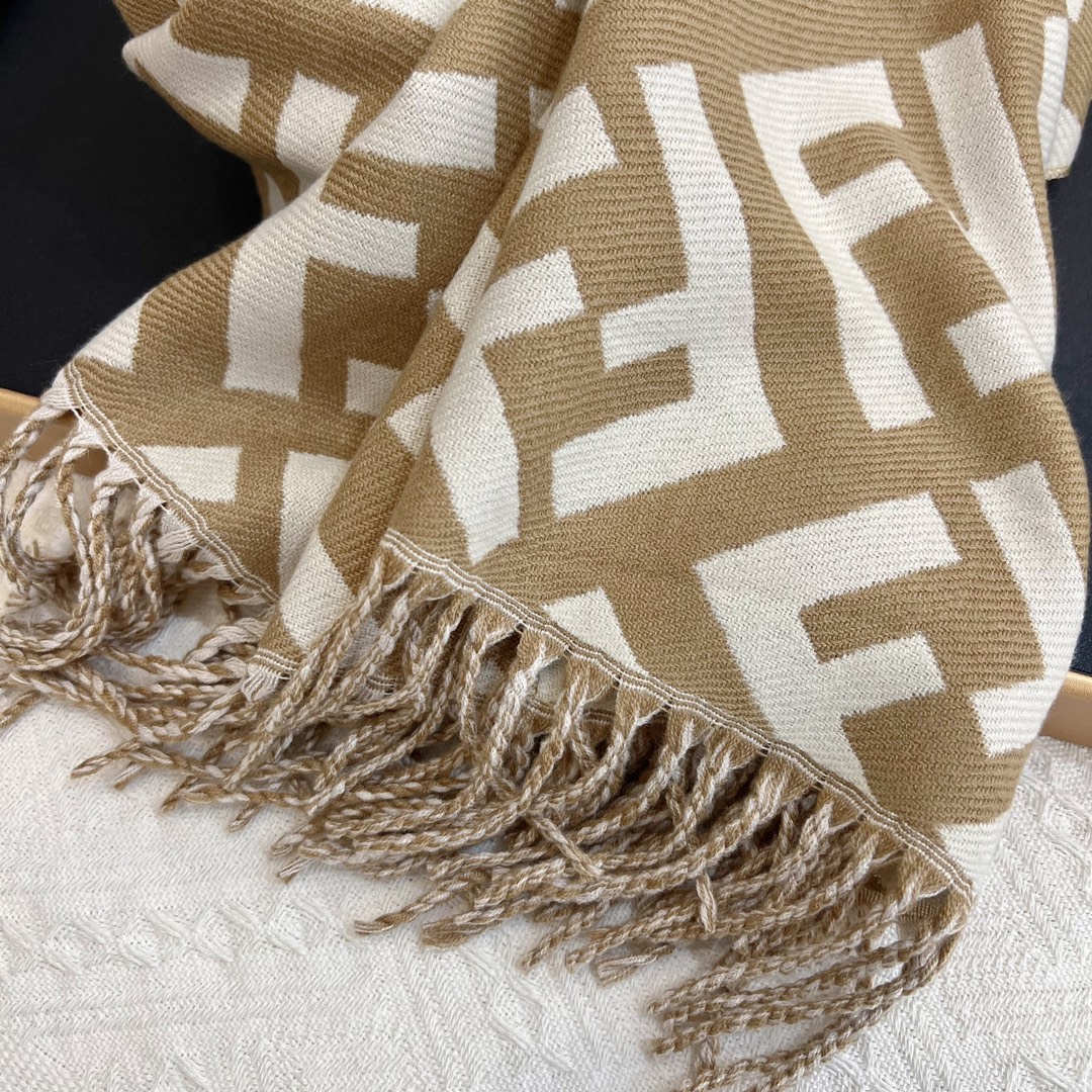NO:162967,Batch new autumn and winter scarves, core yarn texture, soft and warm, double-sided and two-color, exquisite workmanship, both scarf and shawls, size 180:65, ordinary scarf, shawls19860909批 秋冬新款围巾,包芯纱质地,柔和保暖,双面双色,做工精美,既是围巾又可以做披肩,尺寸180:65,普通围巾,shawls,scarf