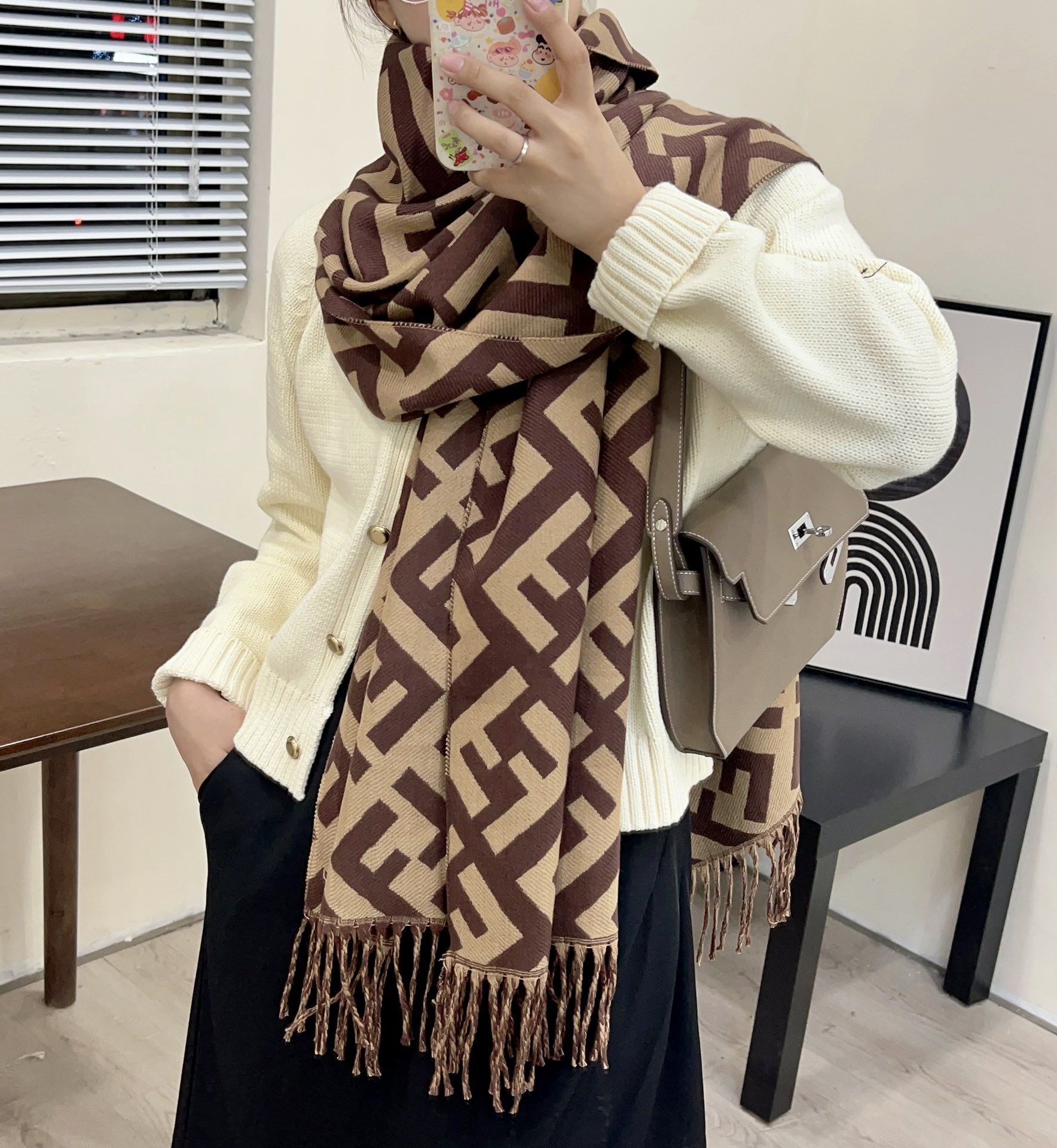 NO:163659,New scarf with core yarn texture, soft and warm, double-sided and two-color, exquisite workmanship, both scarf and shawls, size 180:65 ordinary scarf, ordinary scarf, shawls19860909秋冬新款围巾,包芯纱质地,柔和保暖,双面双色,做工精美,既是围巾又可以做披肩,尺寸180:65普通围巾,普通围巾,shawls,scarf