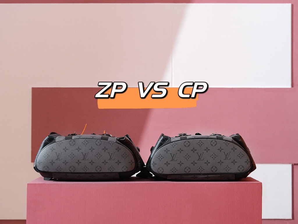 𝐂𝐇𝐑𝐈𝐒𝐓𝐎𝐏𝐇𝐄𝐑 小号双肩包系列 M46331免检版本
✔ zp vs cp ✔
原材料的精髓灵魂 以品质说话