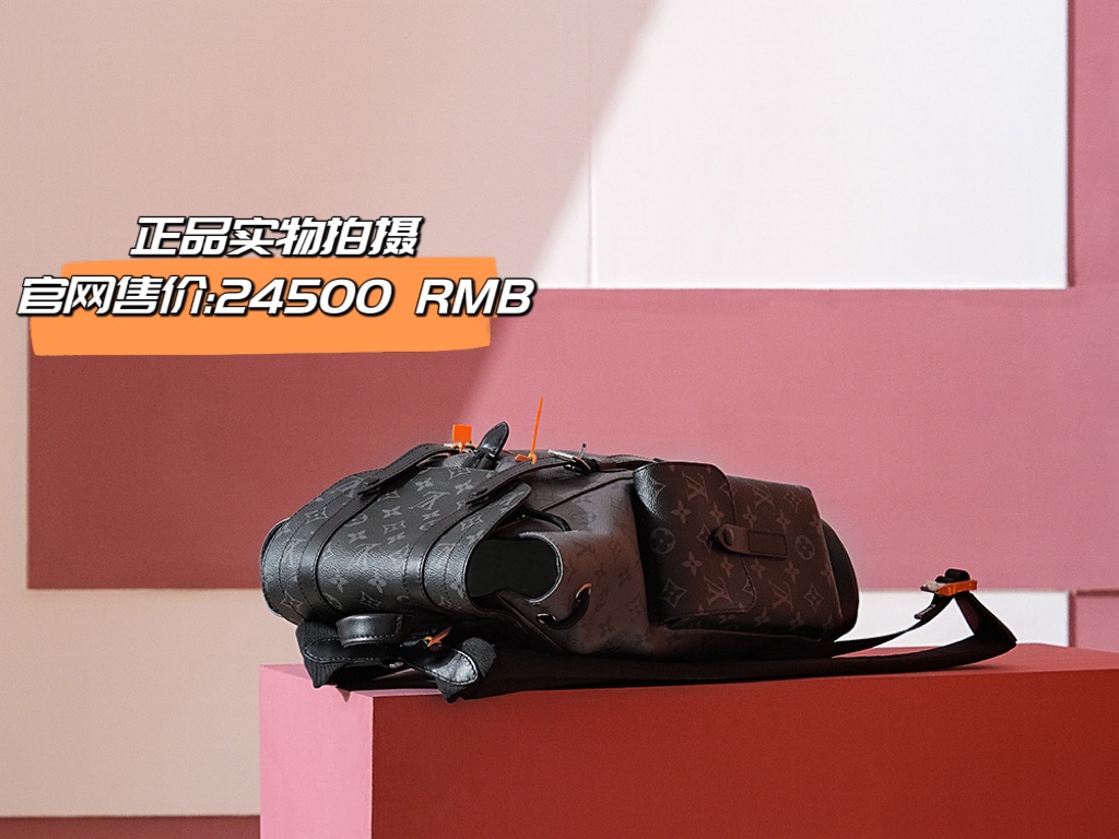 𝐂𝐇𝐑𝐈𝐒𝐓𝐎𝐏𝐇𝐄𝐑 小号双肩包系列 M46331免检版本
✔ 正品拍摄展示 ✔
官网售价：24600🅡🅜🅑